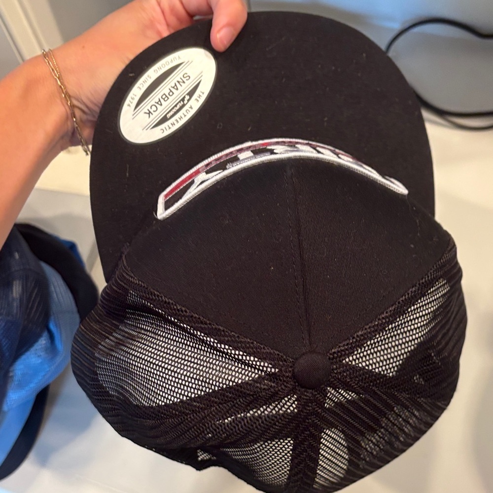 DIRTY Black Mesh SnapBack Cap dirty bills NWT never worn - Picture 5 of 5